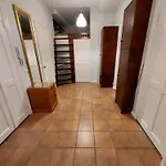 Quiet In The Center 76 M2 Apartment