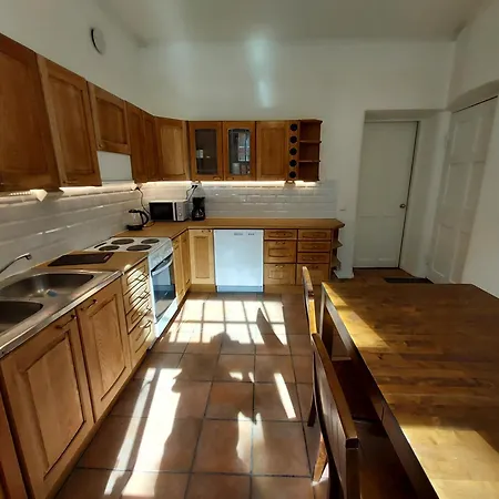 شقة Quiet In The Center 76 M2