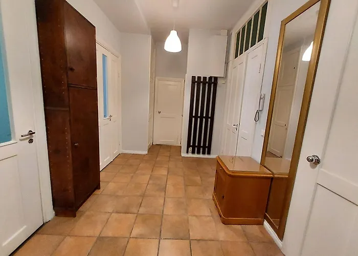 Quiet In The Center 76 M2