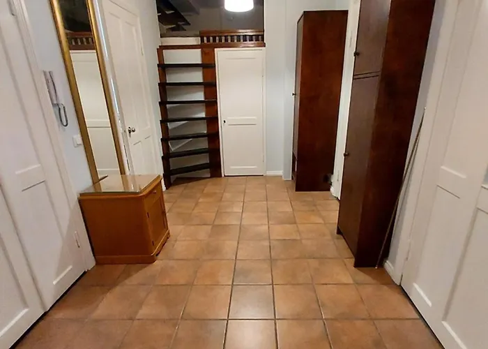 Quiet In The Center 76 M2 Apartment