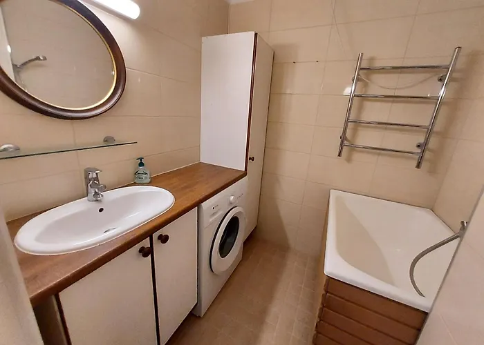 Apartment Quiet In The Center 76 M2 *